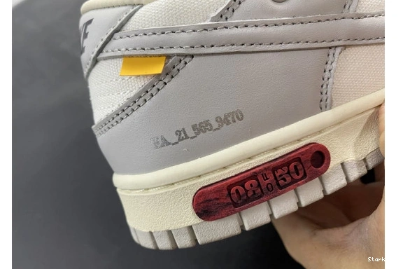 DM1602 106 8 Lot O-W Low Dunk Nike 0827